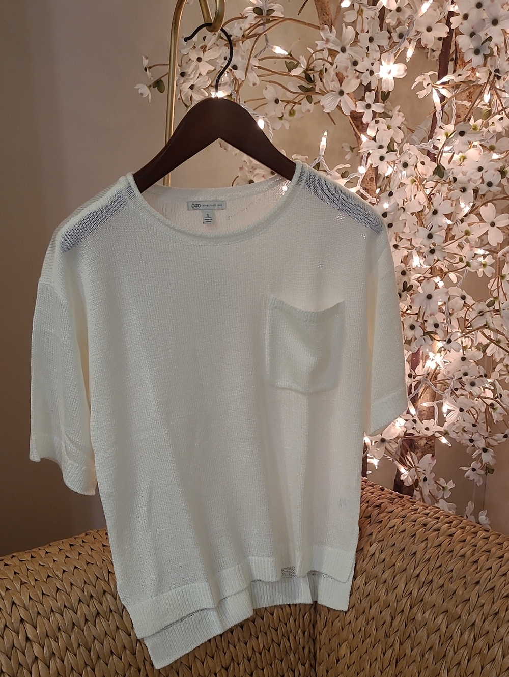 NWT Cream Lightweight Sweater